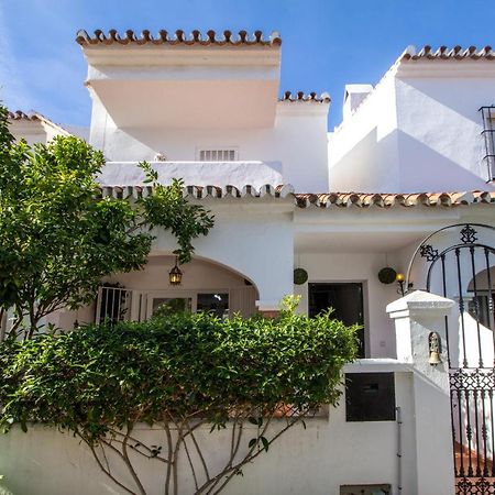 A Cozy And Elegant Townhouse Across The Beach Torre de Benagalbon Exterior photo
